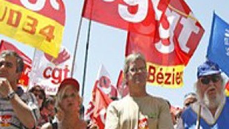 Нови 30 000 безработни във Франция през май