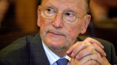 Царят пак гледа милеещ напред: Мисля за градивното!