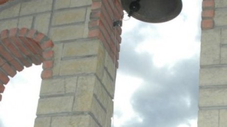 Станишев скастри Страсбург. Църквата е една!