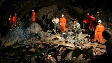 Срутване в мина блокира 23-ма китайски миньори
