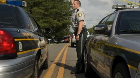 Вертолет падна на шосе в САЩ, четирима загинали