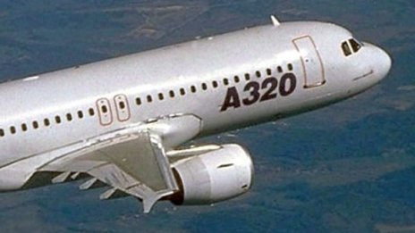 Ербъс пламна в Париж, шестима пострадали