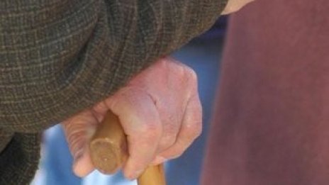 Поредната измамена баба даде 10 000 лева