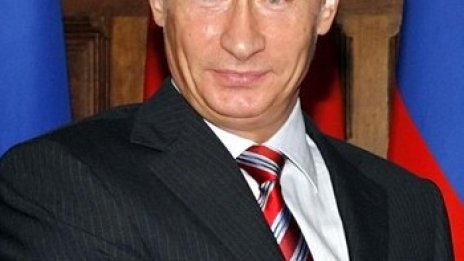 Самолетът на Путин се вряза в стоманен пилон