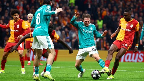 &ldquo;Галатасарай&rdquo; надделя над &ldquo;Ливърпул&rdquo; в Истанбул