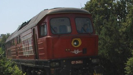Локомотив пламна в движение на гара Червен бряг