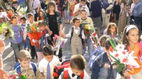 От 15 септември помощите за първолаците - 150 лв.