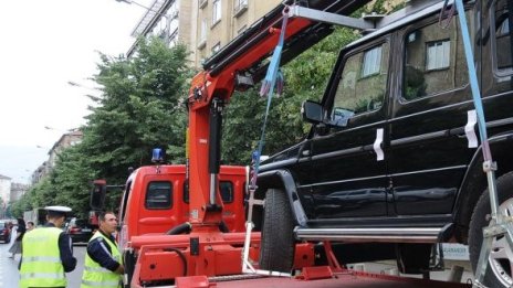 Десет нови "паяка" ще вдигат коли из София