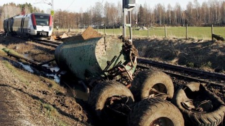 Машинист загина след сблъсък на два товарни влака в Холандия