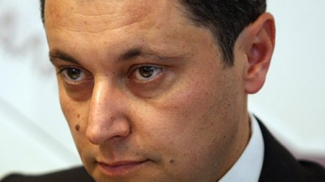 "Станишев превърна Позитано в лисичарник"