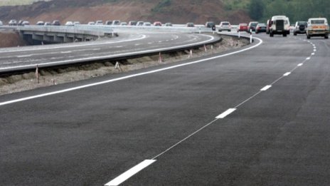 Сухи пътища и добра видимост в страната