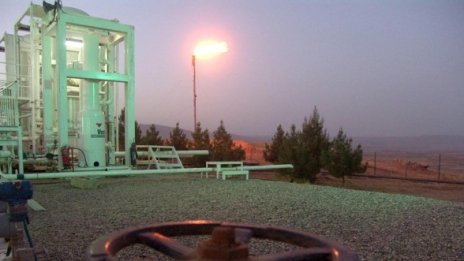 Петролът проби нивото от 80 долара за барел