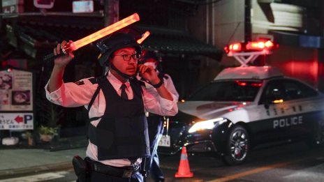 Въоръжен с чук мъж рани петима души в Токио