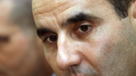 Хванаха двама за купуване на гласове