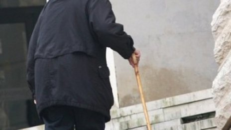 Столетничка гласува: Младите да се женят и да раждат деца!