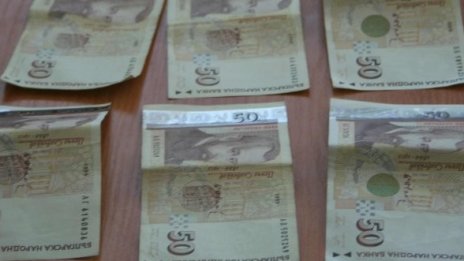 Клиент плати сметка с фалшиви 300 лв. в кръчма в Хасково