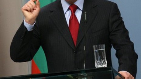 Първанов защо помилва Кънчев, а?