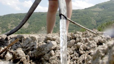 Намалиха цената на водата за напояване