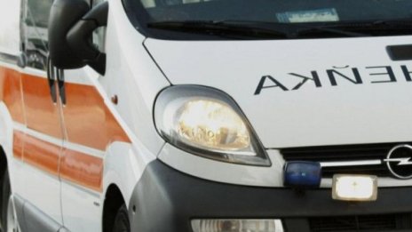 Две деца загинаха при взрив на самоделна бомба. Трето е тежко ранено