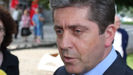 Първанов: 2010-а ще мине под знака на кризата