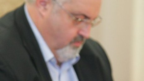Независимият зависим