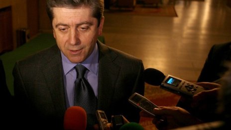 Първанов се прехласна по "Наглите"