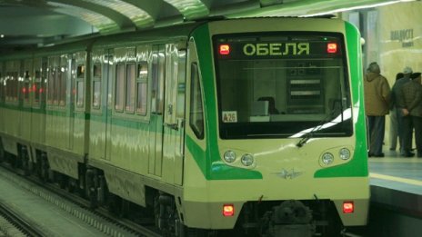 Метрото вози на 20 мин през новогодишната нощ