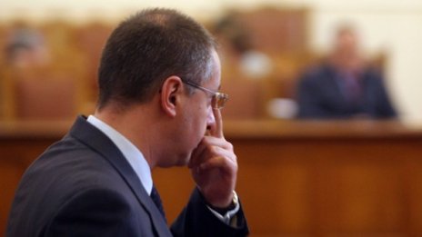 Политически диктат в НС видя Станишев