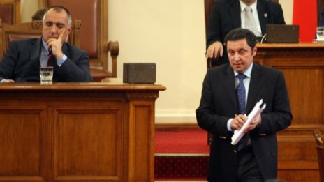 Разпадът на РЗС облагодетелствал ГЕРБ