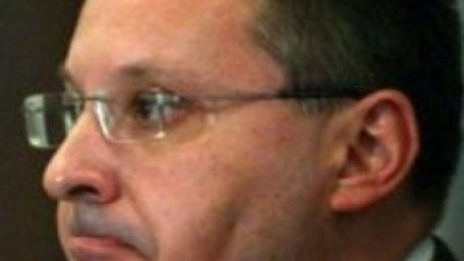 Евробанкноти и усмивки за Сергей