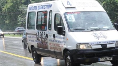Антикризисно общината погали маршрутките в София