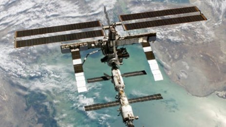 Космонавти останаха без вода заради задръстване с калций