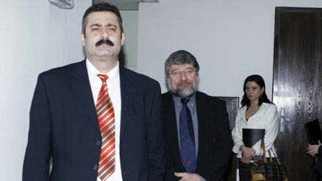 Нанев "чистосърдечно" вярва, че няма конфликт на интереси