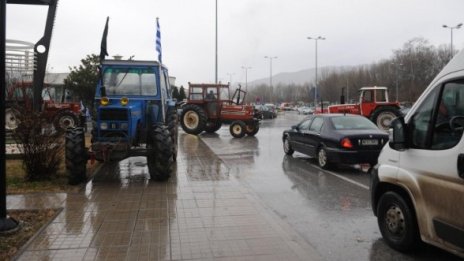 МВР предупреждава: не пътувайте в Гърция