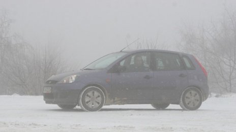 Снежни пътища в страната