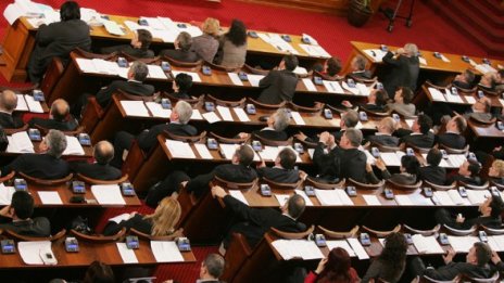 Следващата проверка ще е дали сме сресани