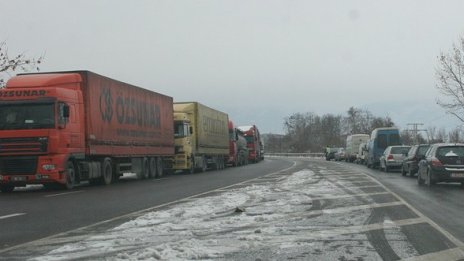 Над 300 тира чакат на ГКПП Кулата&ndash;Промахон