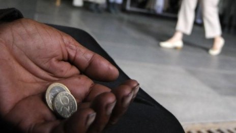 Кметицата подхваща просещите деца на София