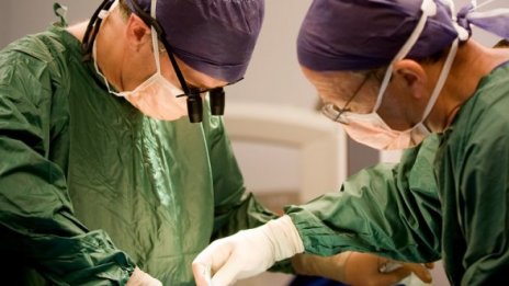 Гинеколози се биха в родилно, бебето се роди мъртво