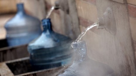 Временно спират водата в район Връбница