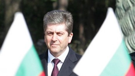 160 депутати свалят Първанов, но пък идва Марин