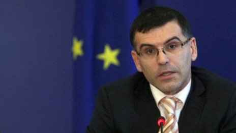 Кабинетът отменя увеличението на здравната вноска от 8 на 10 %