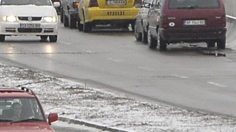 Махат облицовъчните плочи на бул. "Брюксел"