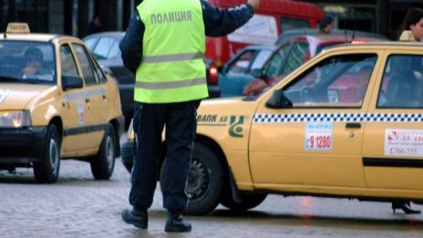 Имало логика да се регулира цената на такситата в София