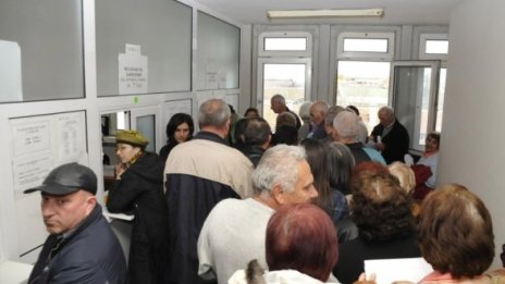 Готови за биометрия, от понеделник отварят гишетата