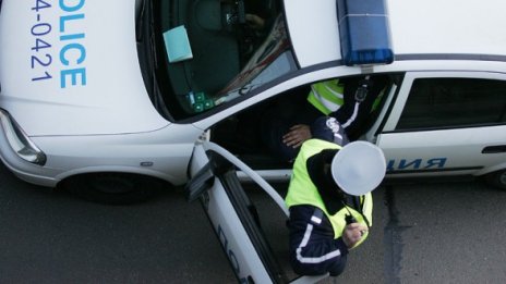 Жена бе убита при стрелба в Долна Митрополия