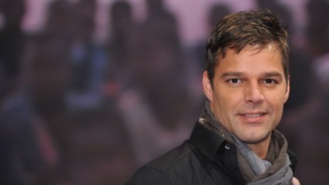 Рики Мартин се оказа мачо само в клиповете