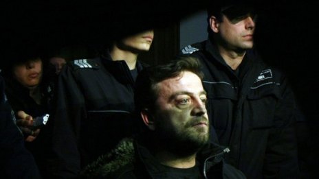 И дископатията не помогна на Дон Цеци, остава на топло