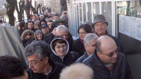 Заради бъга с паспортите засега нито лев за Сименс