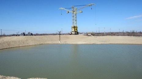 "Езерото за шарани" май е законно скъпо